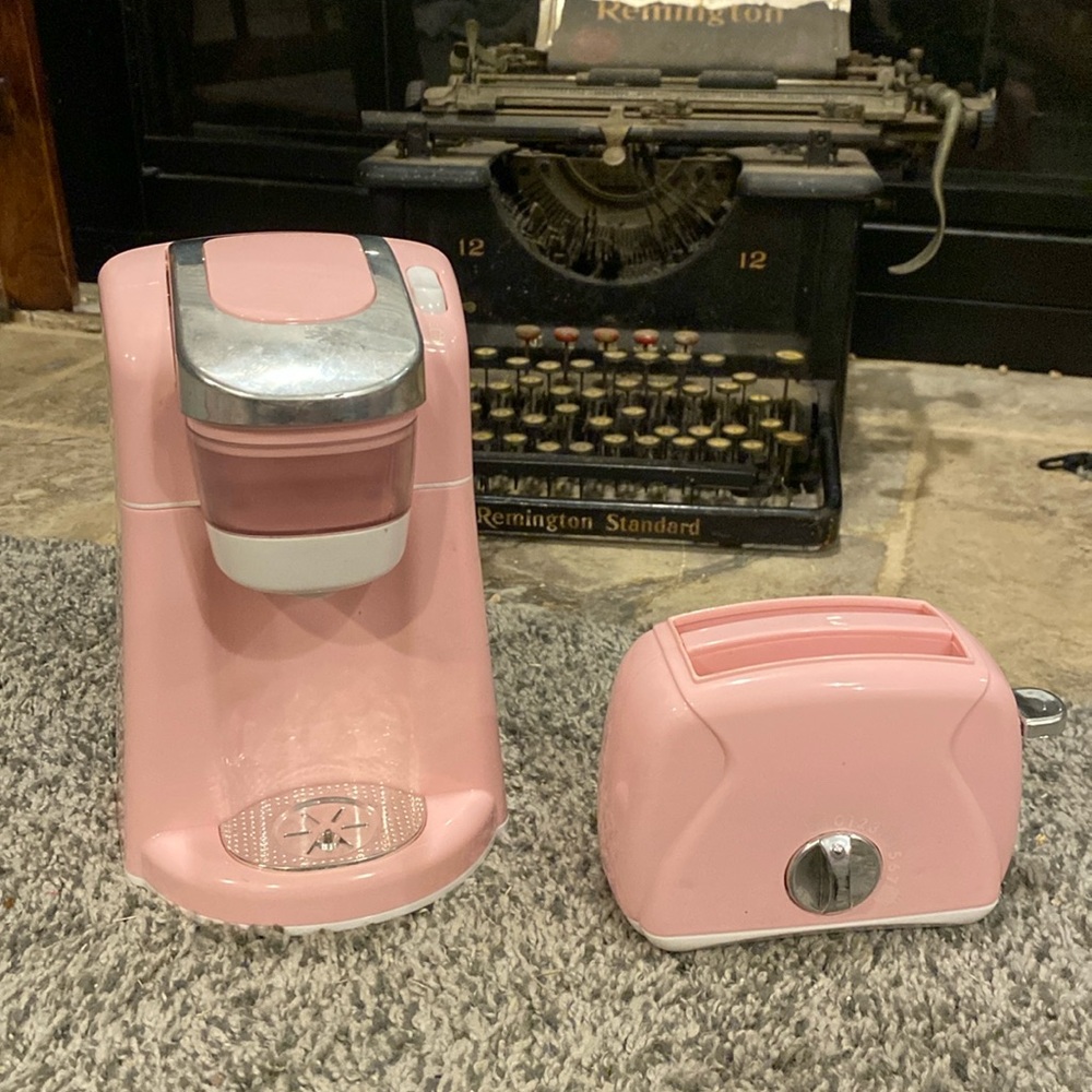 Coffee maker and toaster toys
